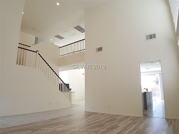3rd image of 3828 Erva St
