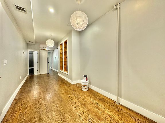 4th image of 890 Bergen St #1W