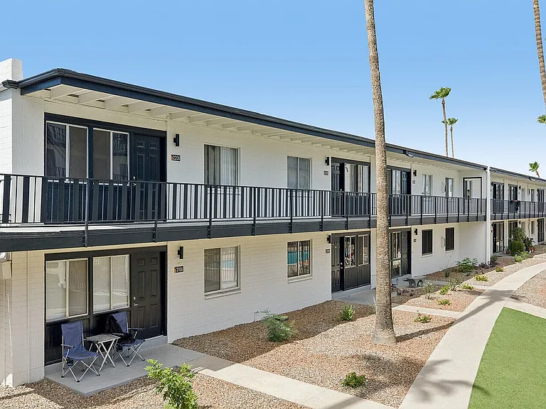 Miramonte on 3rd Apartment Building