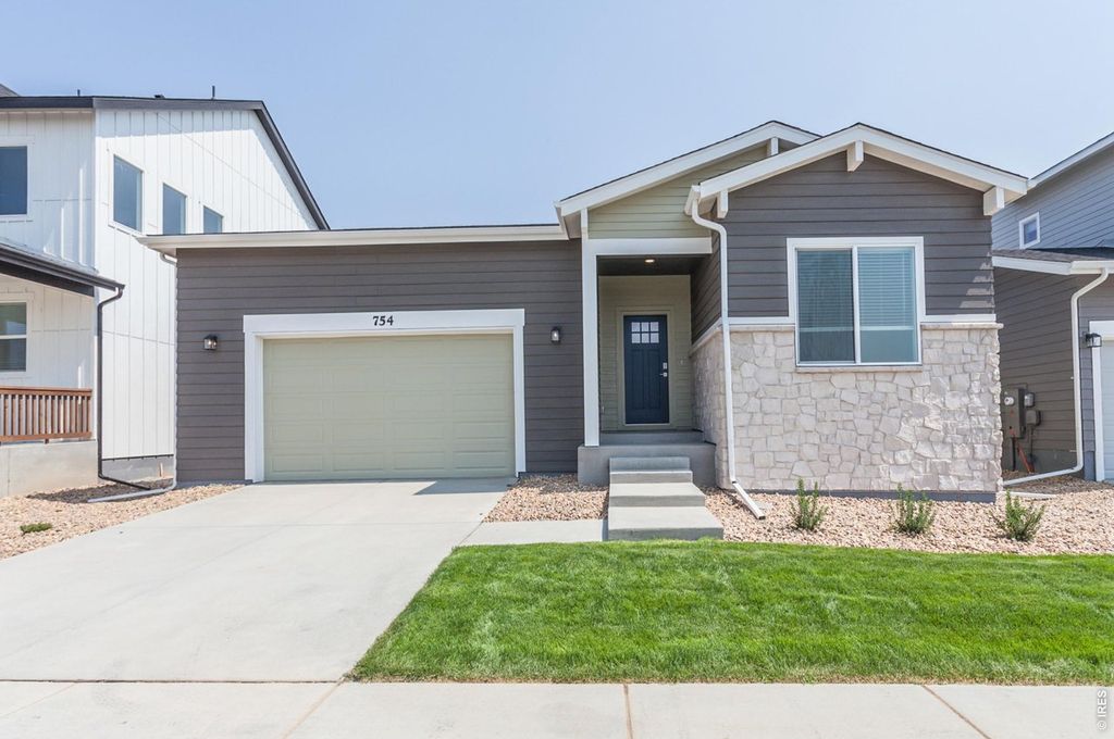 754 Trumpet Ct