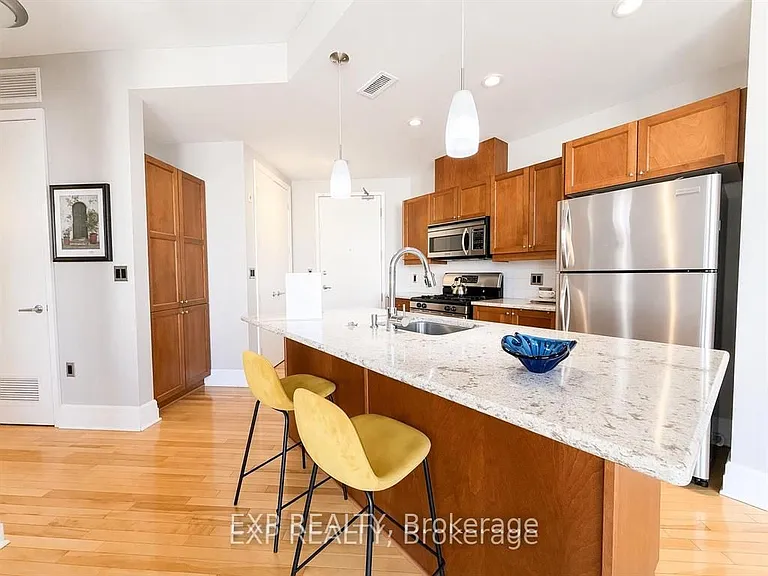 260 Besserer St #209 — Photo 11
