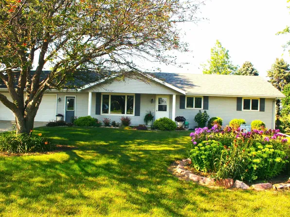 3148 370th St, Sioux Center, IA 51250