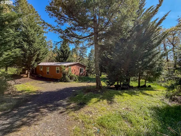 1698 Doerner Rd, Roseburg, OR 97471