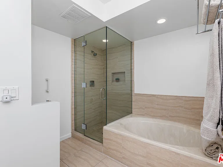 2960 Neilson Way #203 — Photo 15