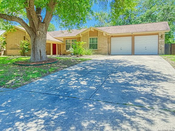 3rd image of 5610 LARKMEADOW DR