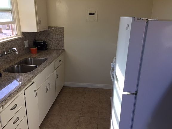 3rd image of 1261 S Orange St APT C