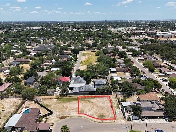 5th image of 1810 Yolanda St