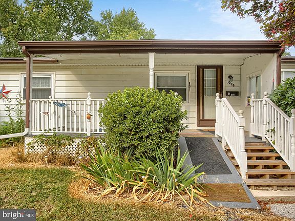 2nd image of 1028 Kathryn Ave