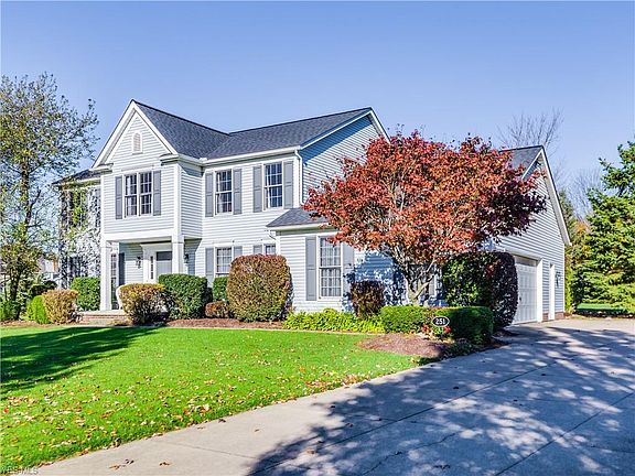 2nd image of 251 Baronsway Dr