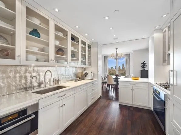 15 West 63rd Street image 6 of 13