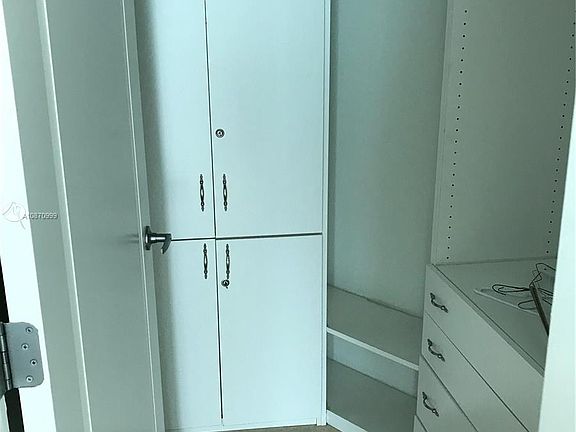 5th image of 1900 N Bayshore Dr APT 4307