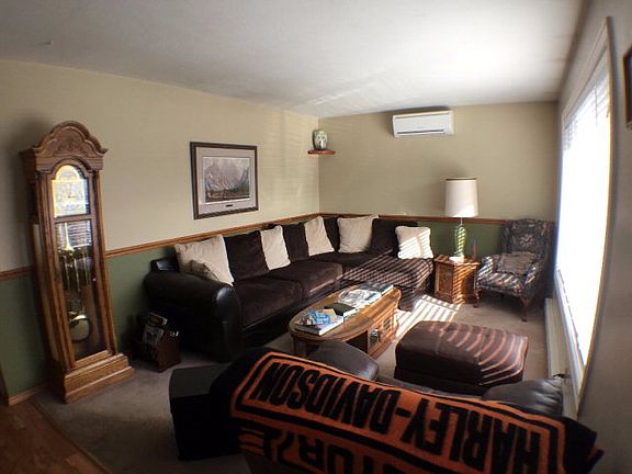 2nd image of 1393 E 25th St