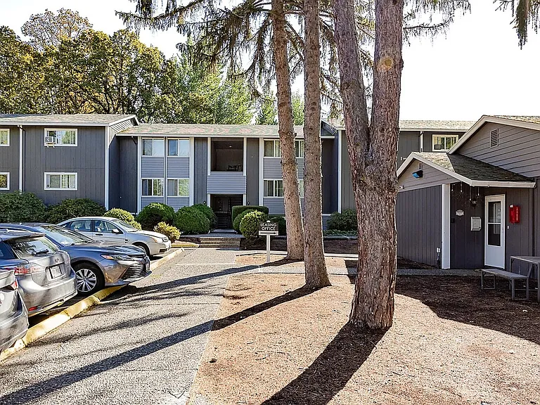 Countrywood Apartments — Photo 35