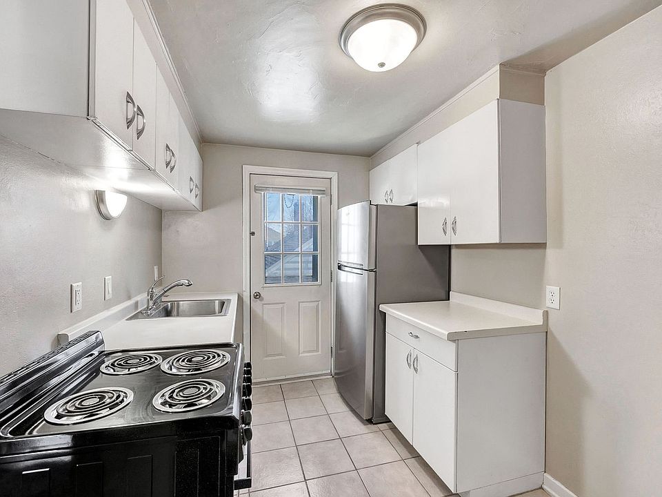 1st image of 1190 Minahan St APT 2
