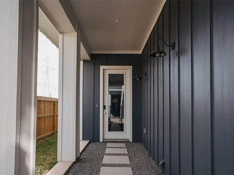 5233 Hillman St #A — Photo 2