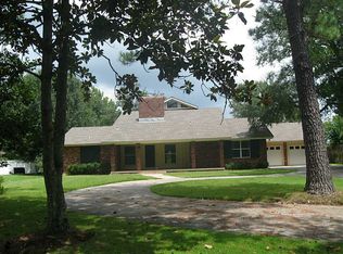 8324 Maunalani Pl, Diamondhead, MS 39525