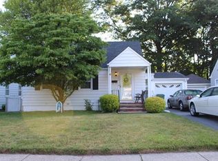 282 Grandview Ave, Edison, NJ 08837