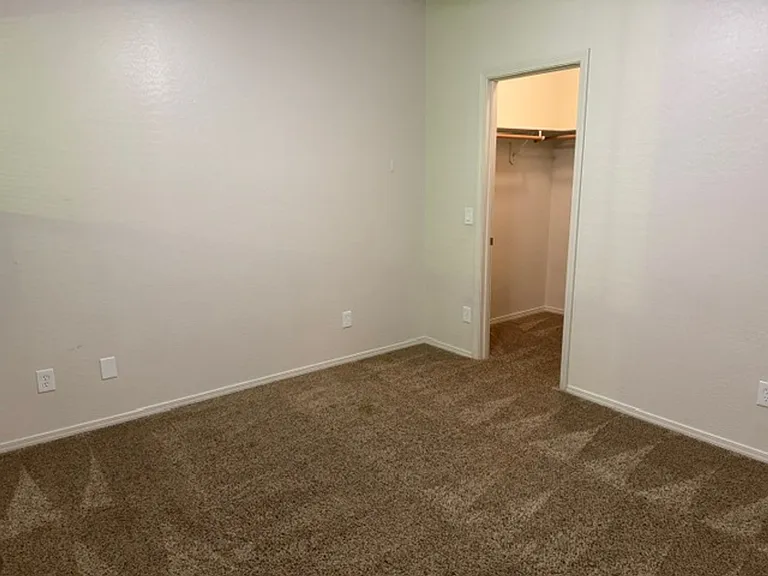 4964 Summit Cir — Photo 7