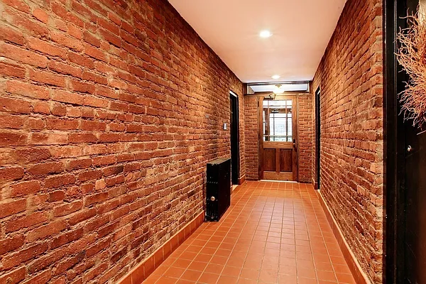 Rented by Compass | media 13