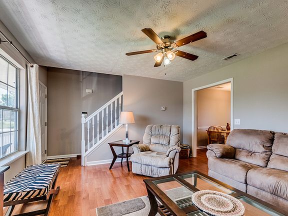 2nd image of 204 Vernon Traylor Dr