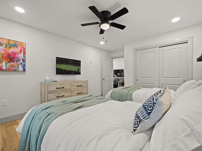 184 Woodland Ln SW — Photo 38