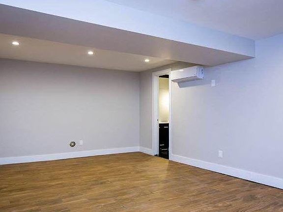 4th image of 228 Manhattan Ave APT 3B