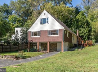 6221 Walhonding Rd, Bethesda, MD 20816