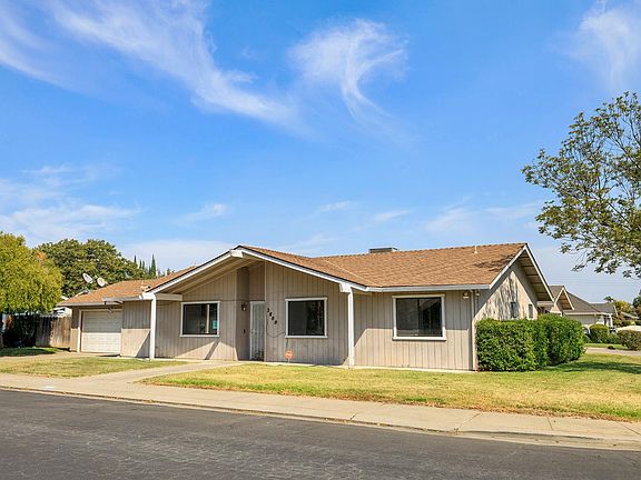 2nd image of 3800 Spring Oak Dr