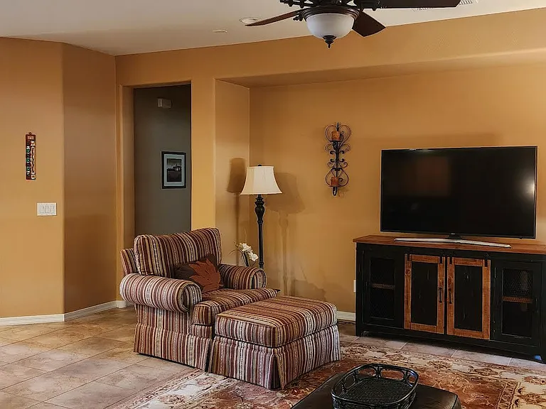 27013 W Potter Dr — Photo 6