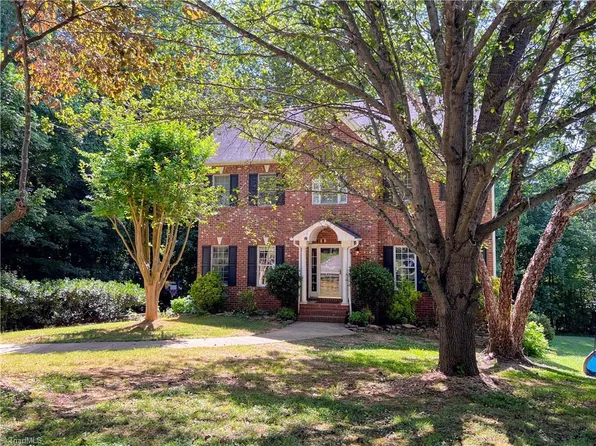 4425 Langhorne Dr, Winston Salem, NC 27106