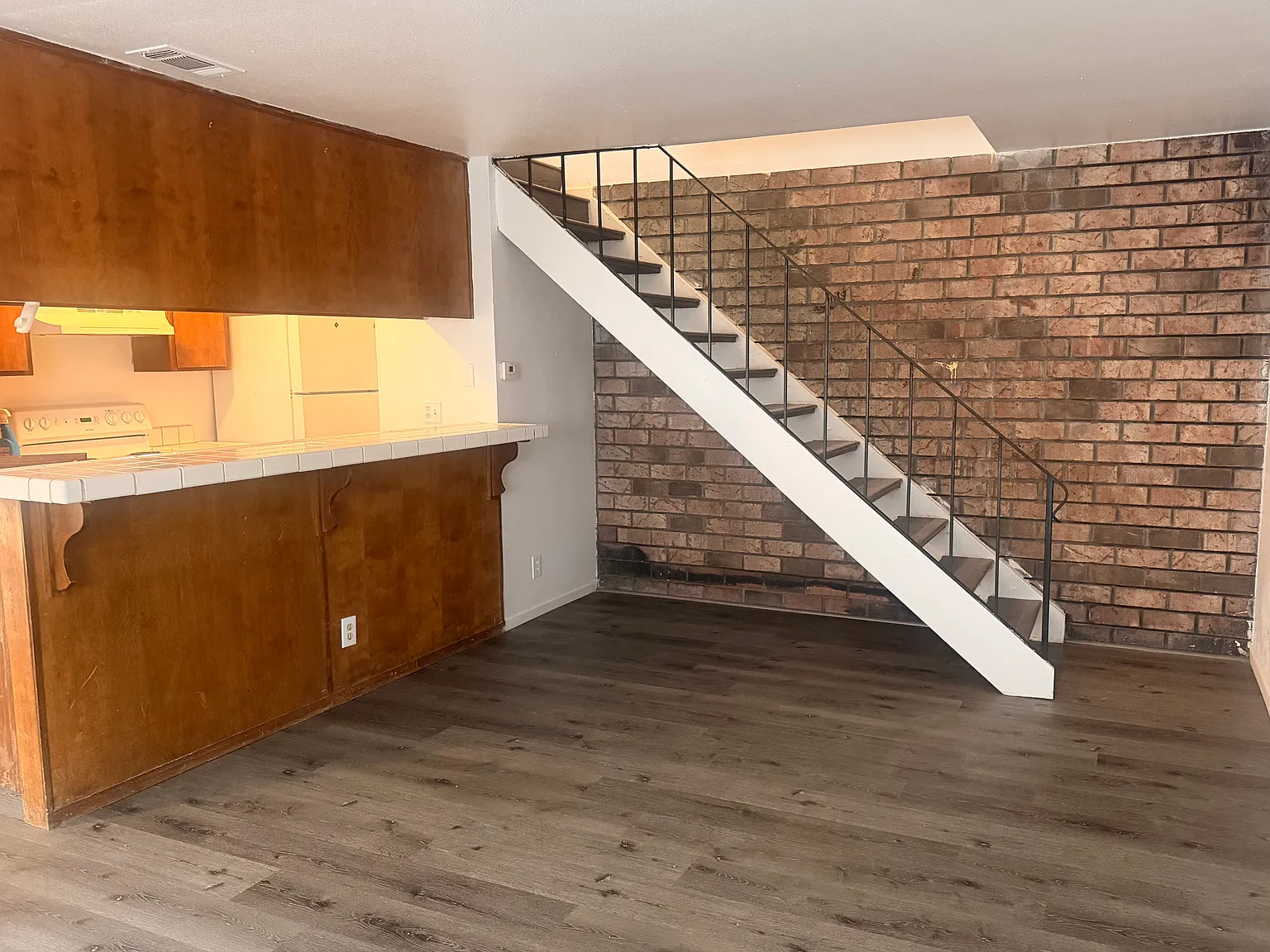 2 bed, 840 sqft, $1,250 — Photo 2