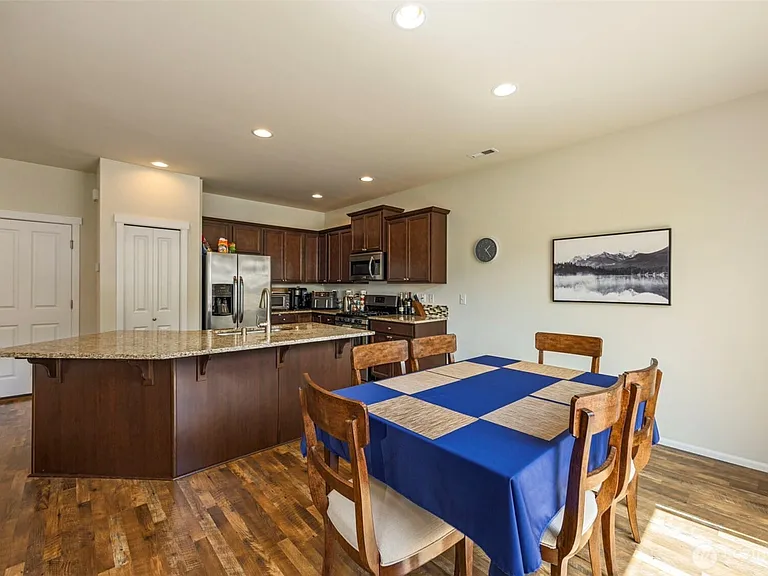 6605 Svea Ct NE — Photo 20