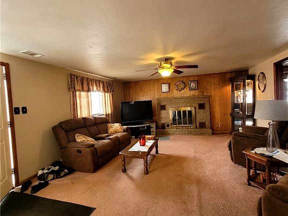 2nd image of 130 Randall Ave