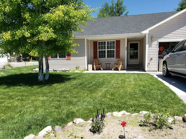 400 River Rd, Guernsey, WY 82214