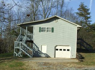 2101 J V Ledford Rd, Young Harris, GA 30582