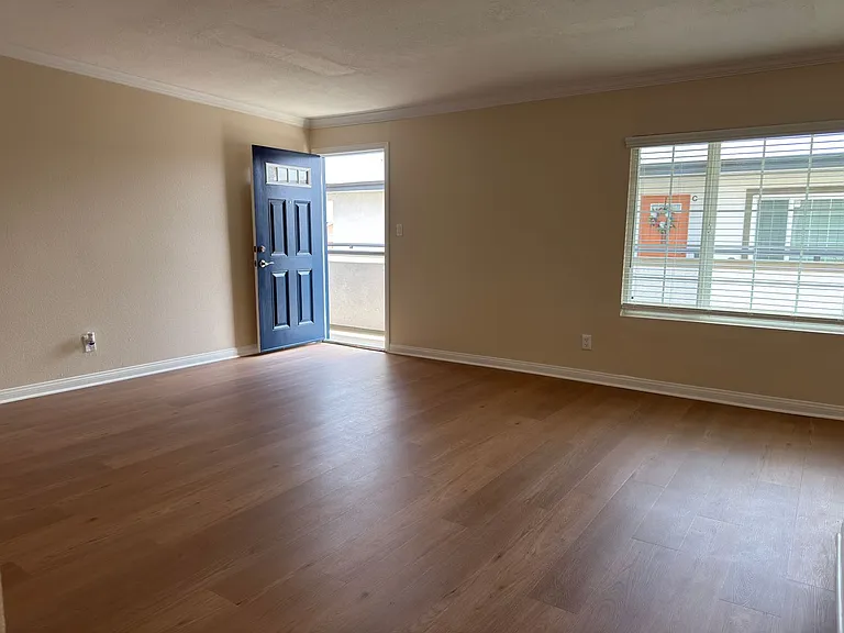Pointe Pacific Apartment Homes — Photo 47
