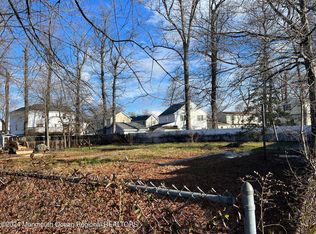 212 Twilight Ave, Keansburg, NJ 07734