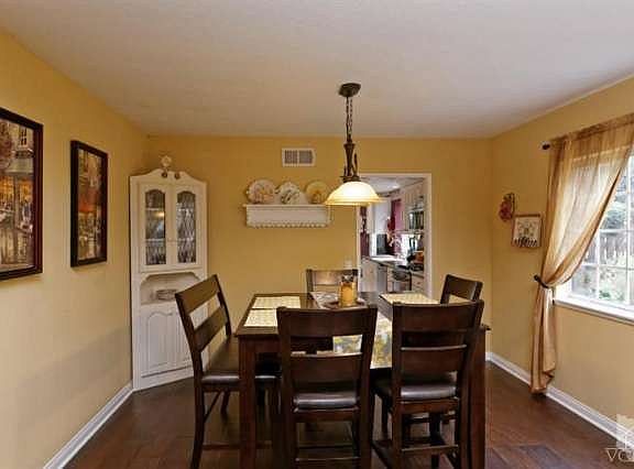 5th image of 2729 Deerwood Ave