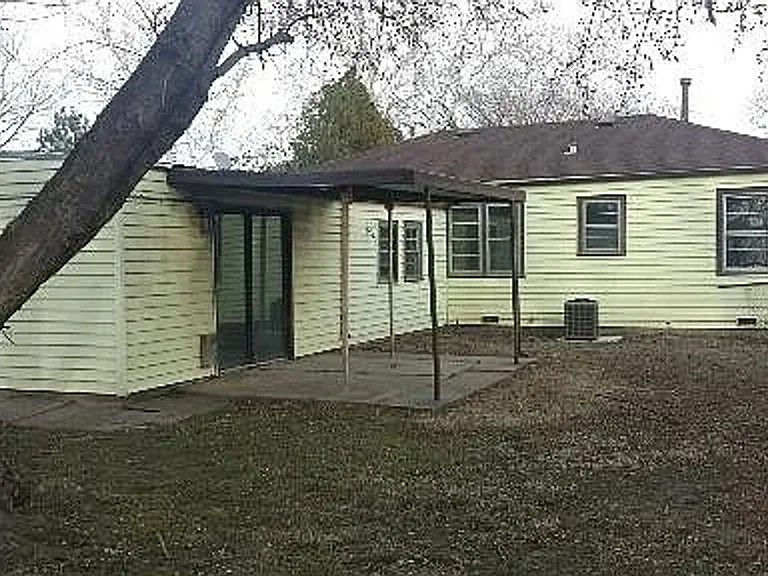 2907 S Fern St — Photo 14