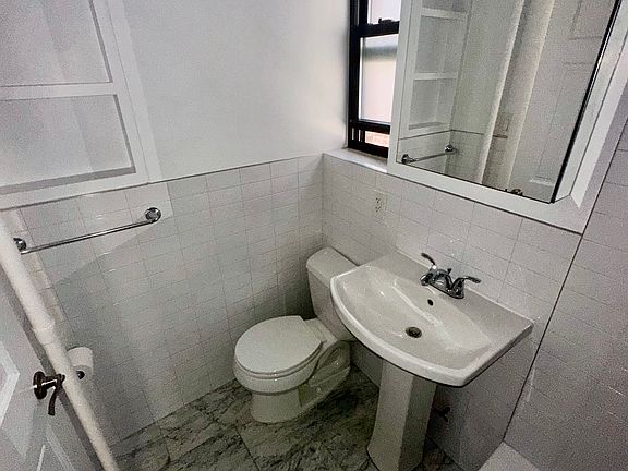 5th image of 344 E 62nd St #6B