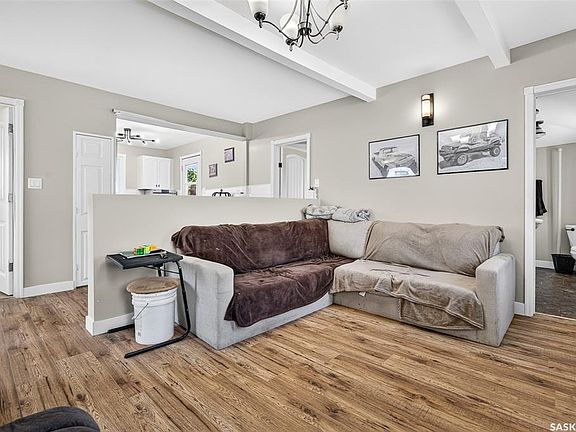 5th image of 1002 Stadacona STREET W