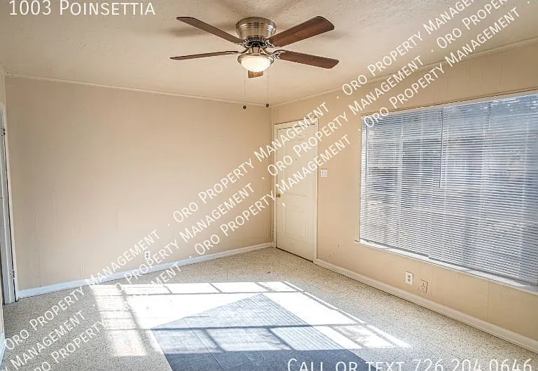 1003 Poinsettia — Photo 17