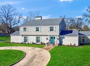 1016 Crestview Dr, Sherman, TX 75092