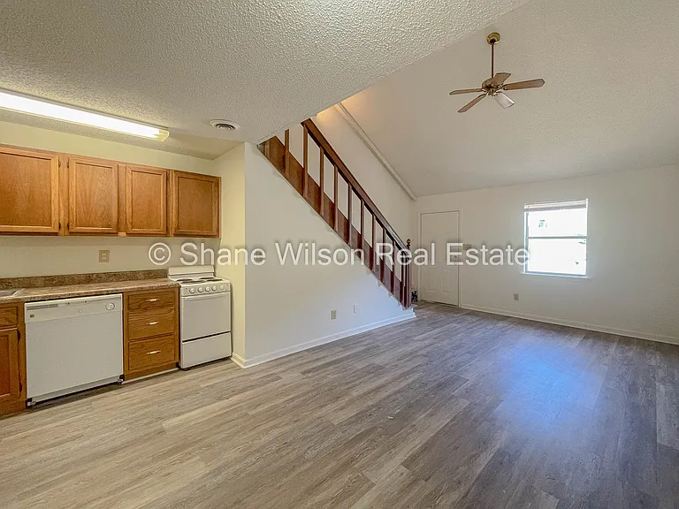 3356 Steeple Cir NE — Photo 6