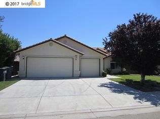 203 Santa Lucia Dr, Madera, CA