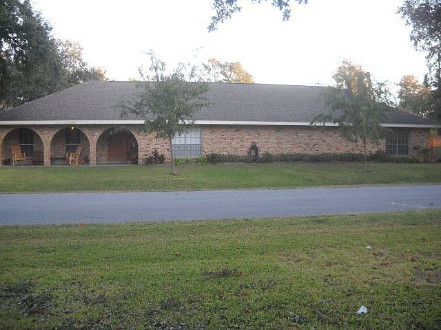 1st image of 107 Garden Cir