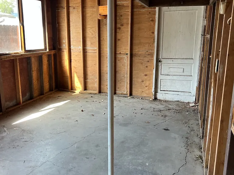 1415 Main St #B — Photo 10