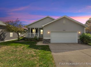 5232 E Sunfield Ln, Holland, MI
