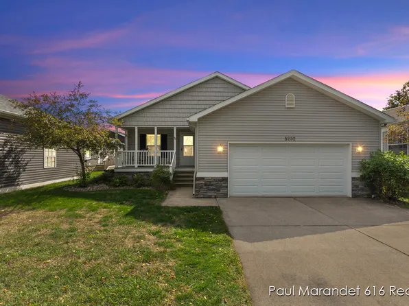 5232 E Sunfield Ln, Holland, MI 49423