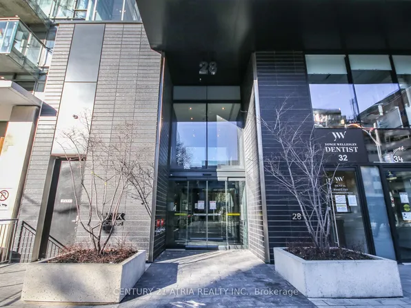 28 Wellesley St E #1801, Toronto, ON M4Y 0C4
